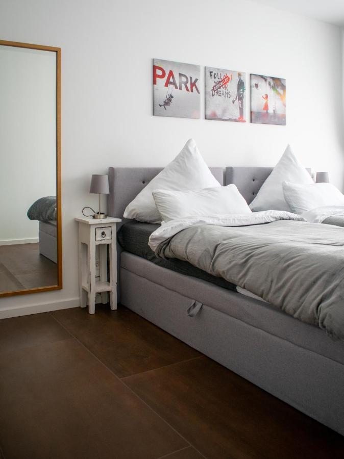Unique Flat Appartement Düsseldorf Buitenkant foto